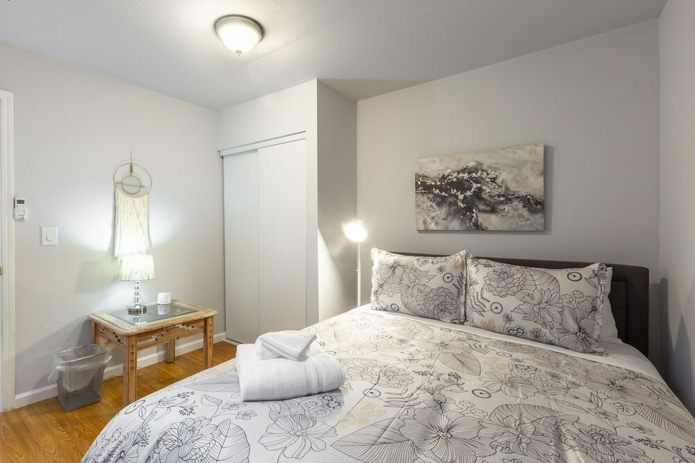 Фото Marbella Lane Duplex Redwood City