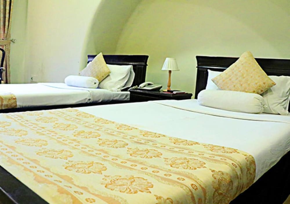 Фото La-Taska Motel