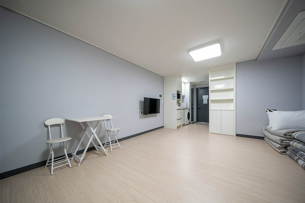 Фото Yeosu Myoungga Hotel