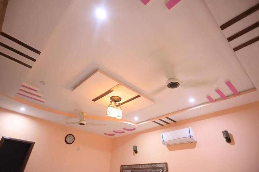 Фото Hotel Shaheen Continental Multan