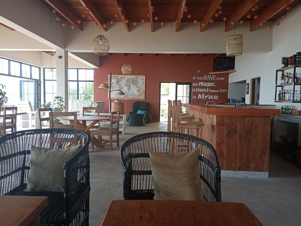 Фото Joma Adventure Lodge