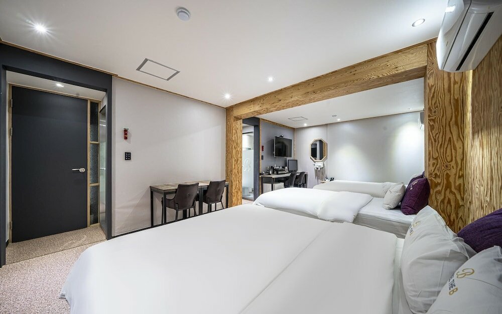 Фото Yeosu Hotel The B