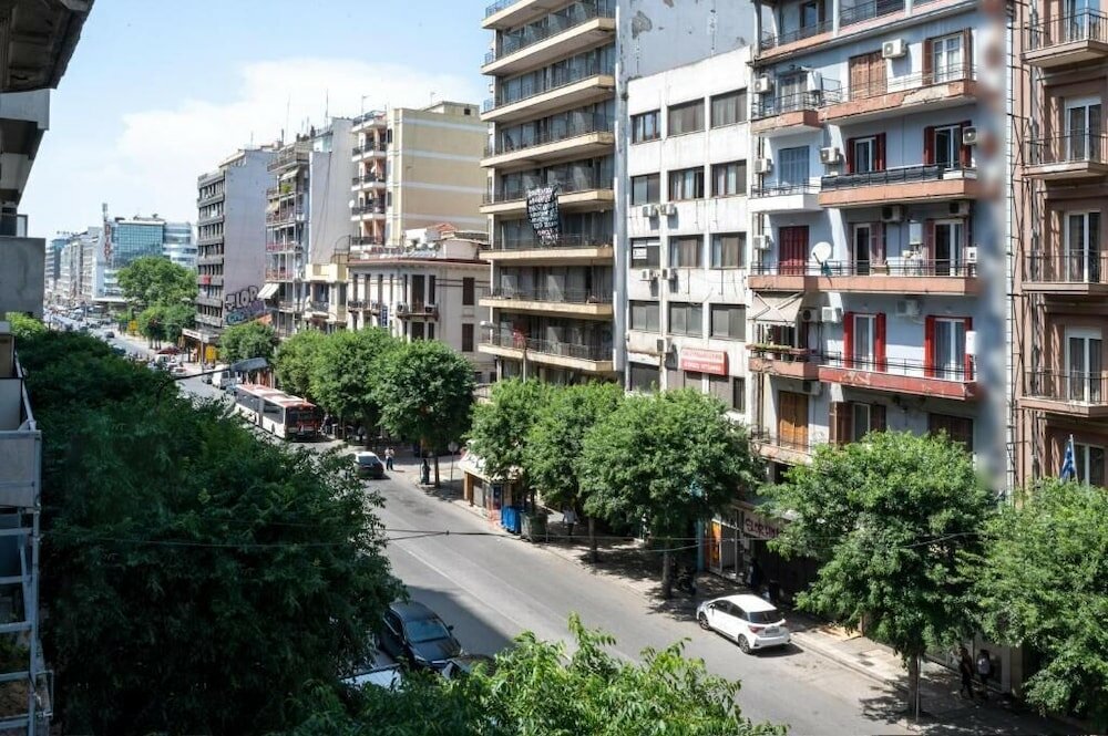 Фото Black Onyx Comfort Suites