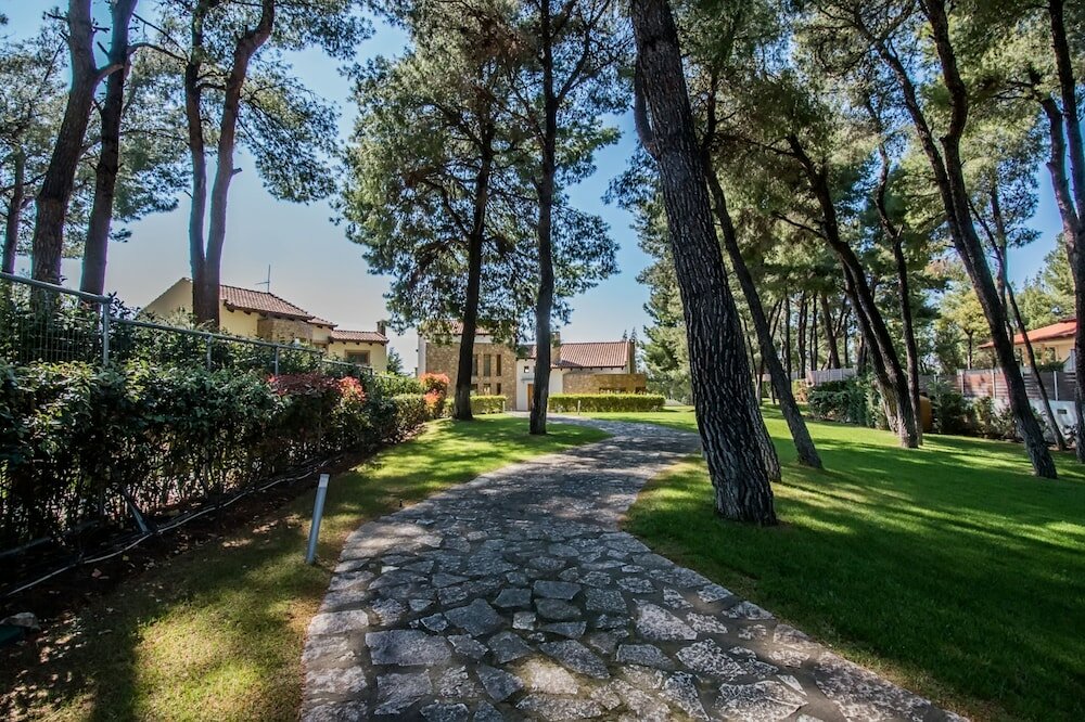 Фото Halu! Luxury Villa with Private Pool