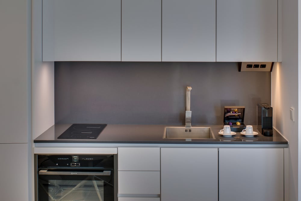 Фото Livinghome Suites