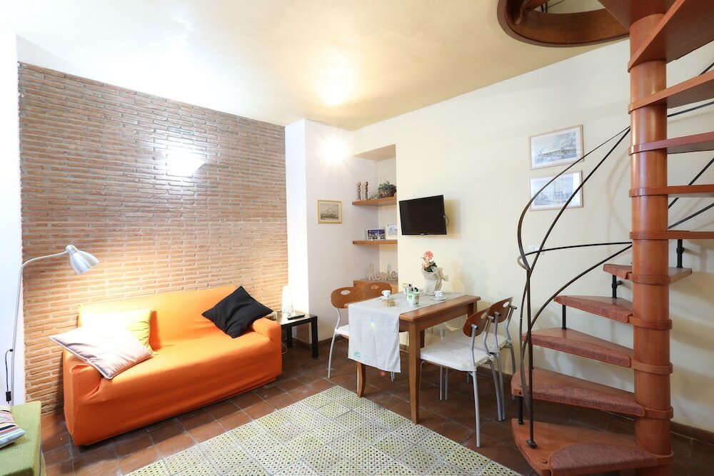 Фото Cozy Apartment On 2 Levels In The City Center