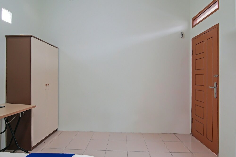 Фото Spot On 92093 Feri Homestay