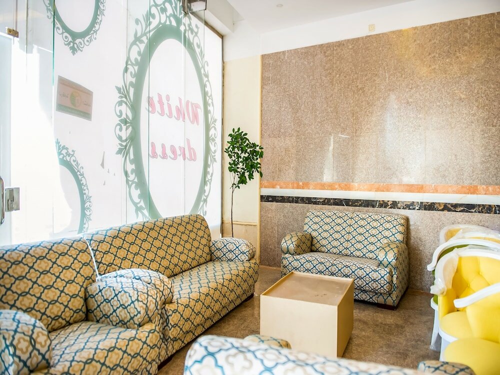 Фото Oyo 525 Rose Plaza1