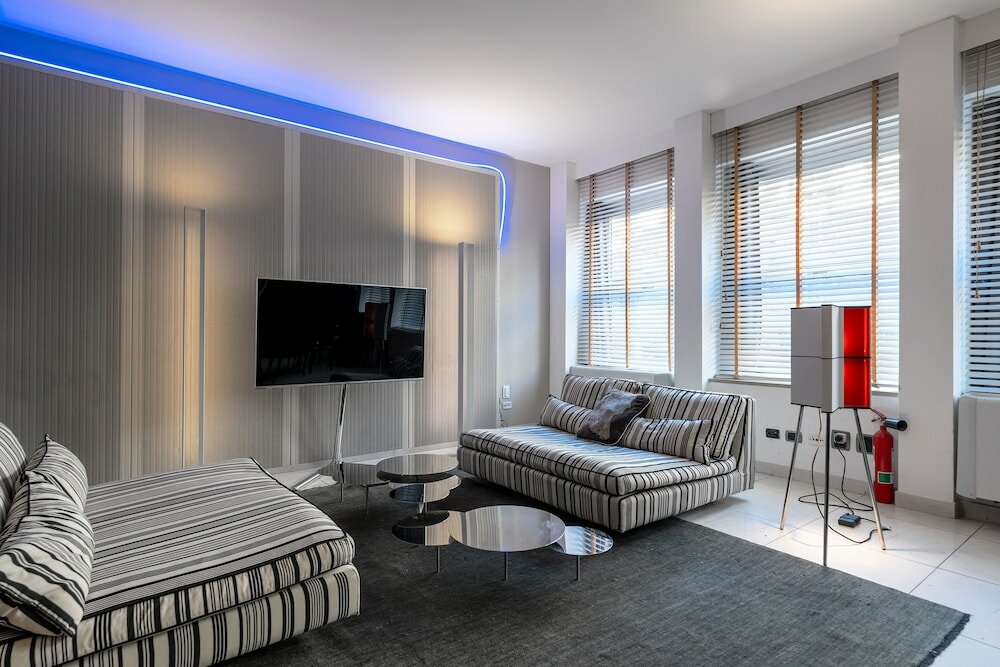 Фото The King Of Milan