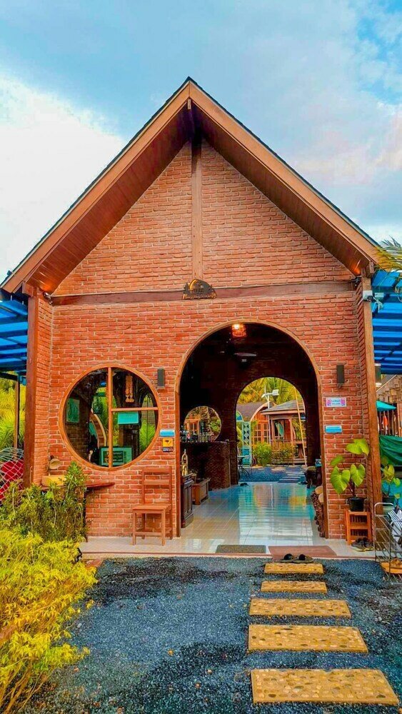 Фото отеля 2