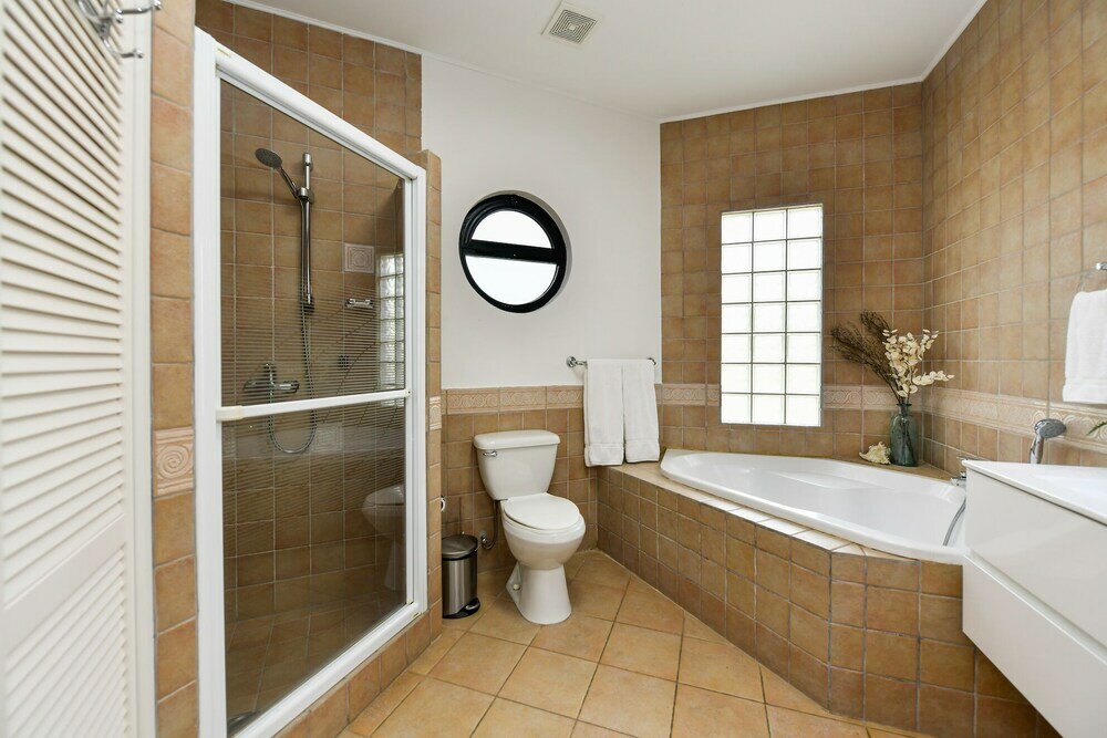 Фото New Gorgeous Listing With Hot Tub& Golf Course View! in Tierra del Sol!