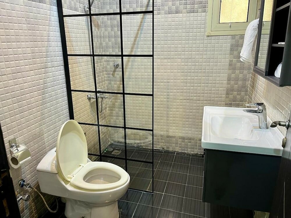 Фото Al-Aniqa Furnished Apartments