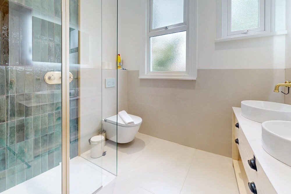 Фото Terraced Edwardian House-poets' Corner