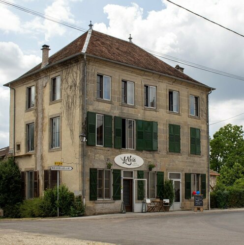 Гостиница Le Voilà - Bistrot & Chambres d'hôtes в Лангре