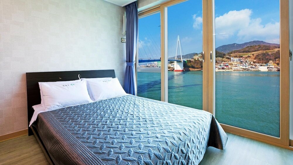 Фото Yeosu Janggun Island Pension