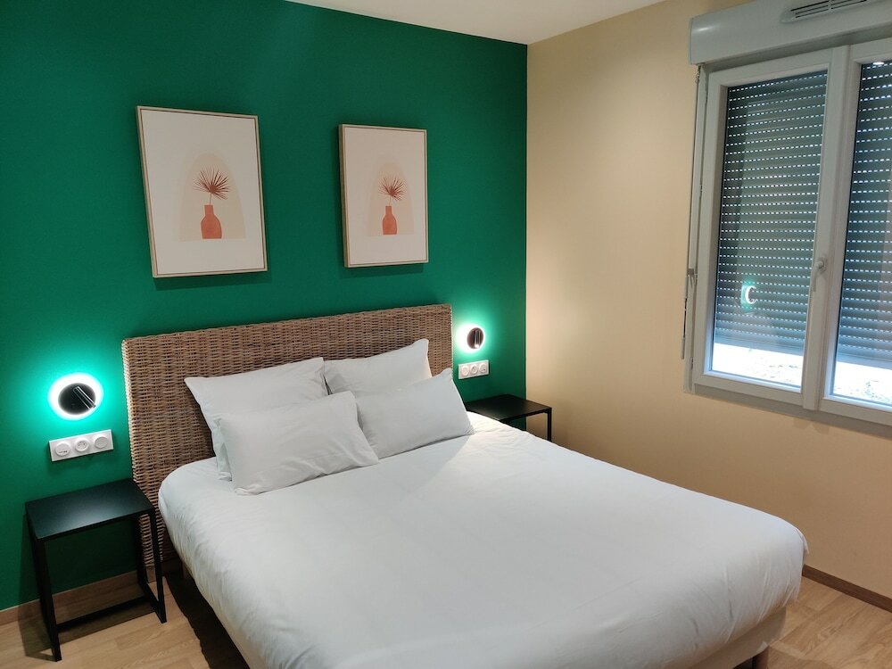 Фото Hôtel de la Tour