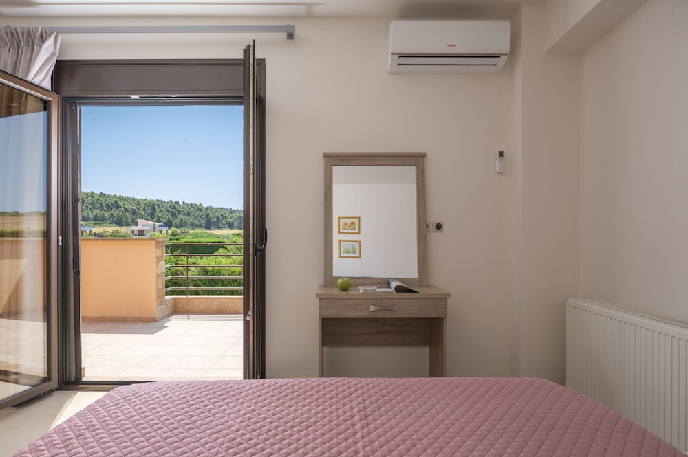 Фото Orange Tree Villas