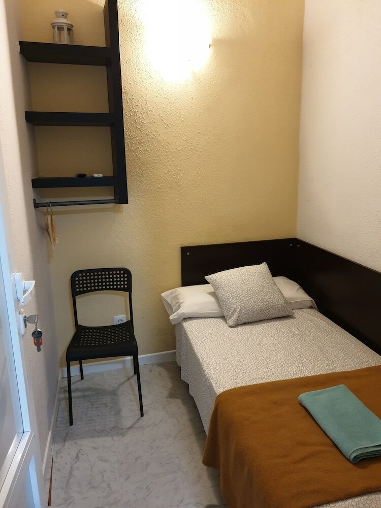 Фото Hostal Plaza Luna