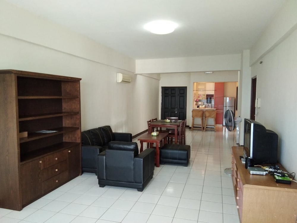 Фото Likas Deluxe 3 Bedroom Apartment