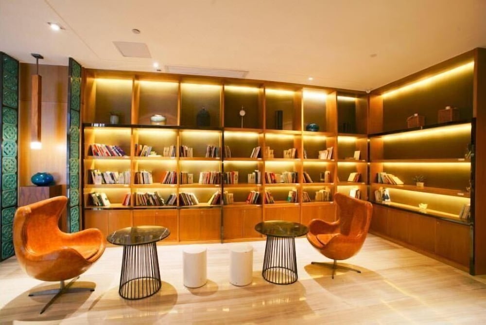 Фото More Residence Guangzhou Huaqiaoxincun