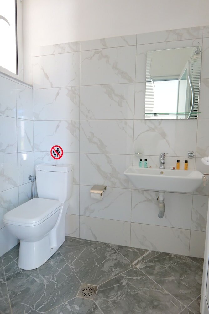 Фото Shark Hotel