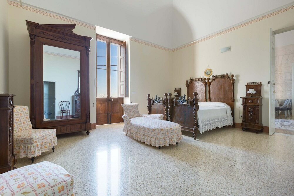 Фото 1893 Villa Martella