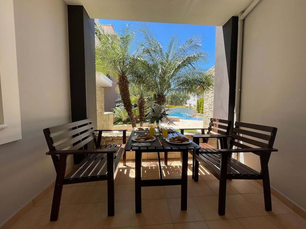 Фото Artdeco Luxury Suites