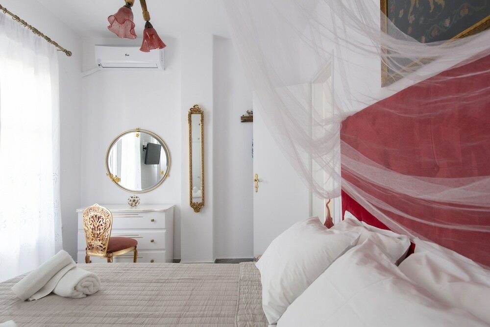 Фото Ricos Two bedroom House - Naoussa Paros