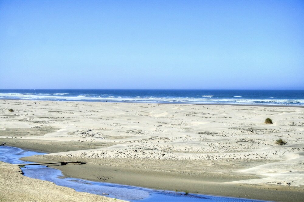 Фото Little Creek Cove Beachfront Resort