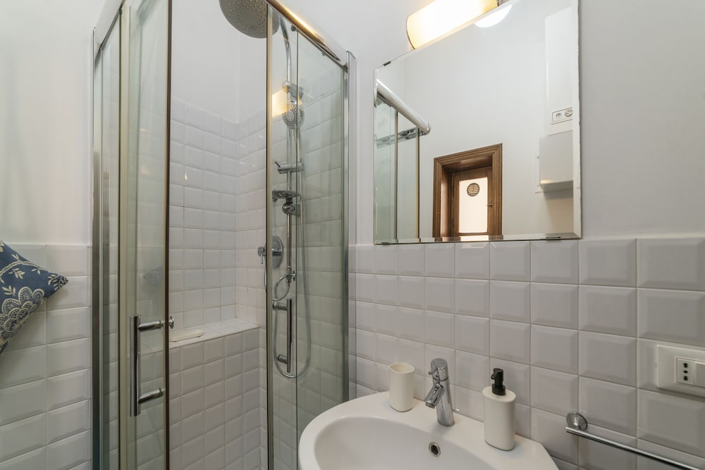 Фото Porta Pia Apartment with Balcony