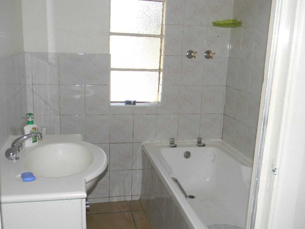 Фото M2t Guest House