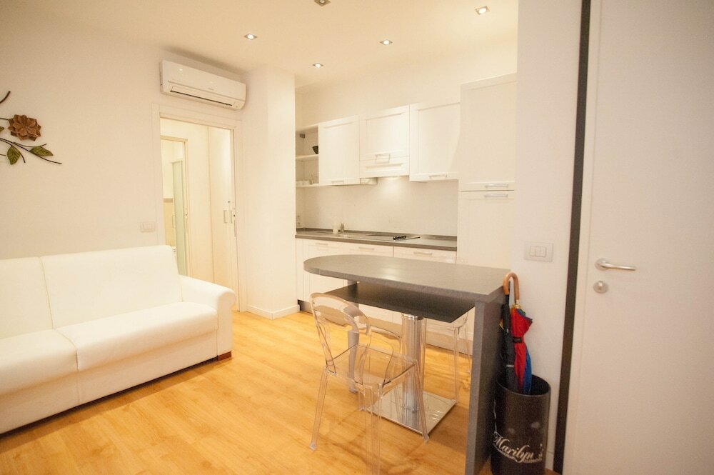 Фото Arena by side