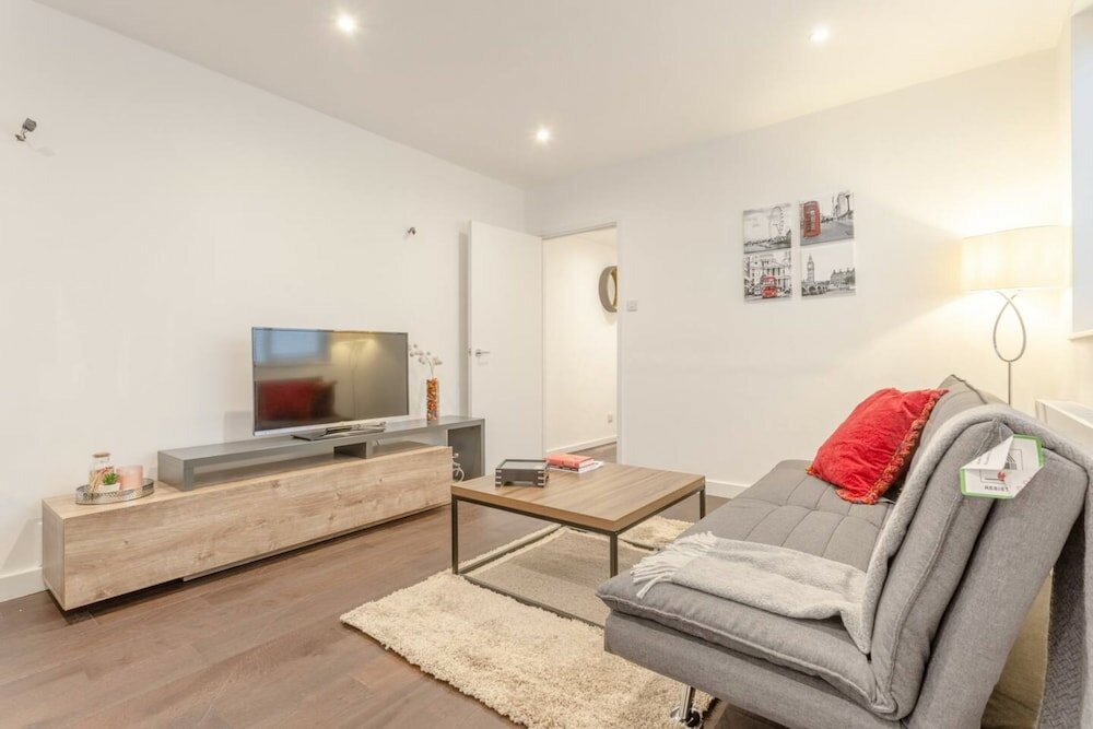 Фото Modern Flat in the Heart of West London