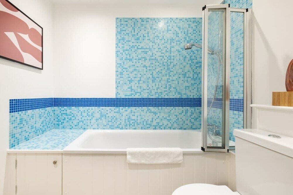 Фото The Clapham - Captivating 2bdr With Garden & Parking