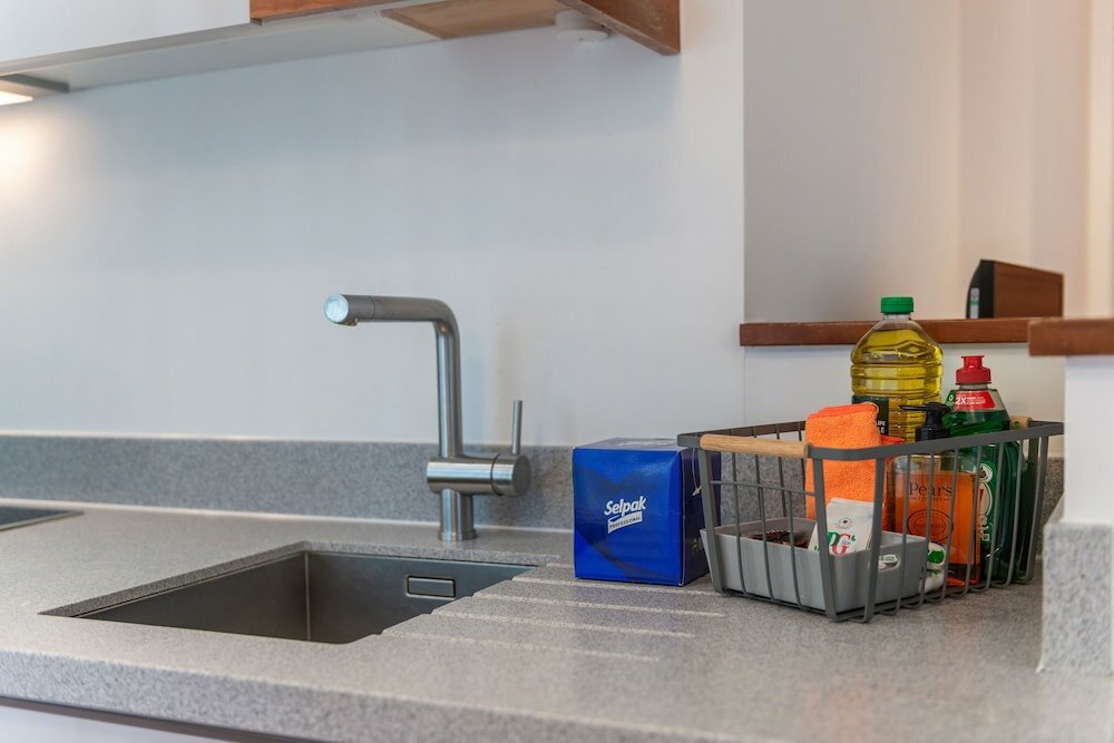 Фото Tower Hill City Centre Luxury Apartments