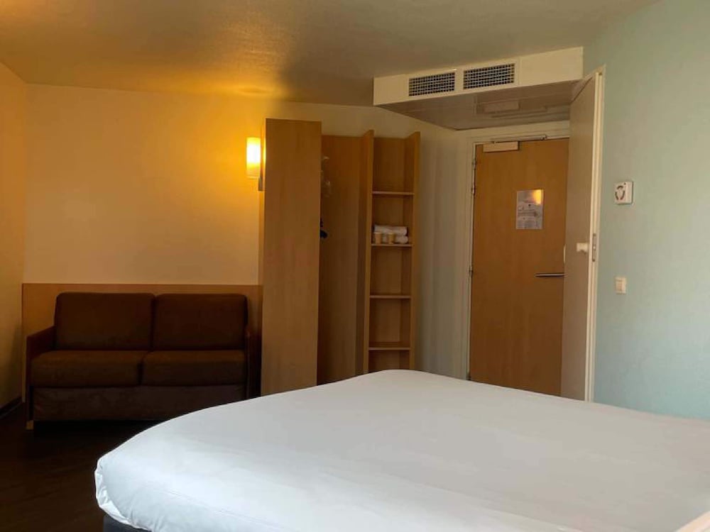 Фото Ibis Paris Orly Rungis