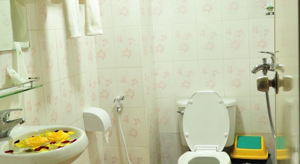 Фото Golden City Crown Hotel