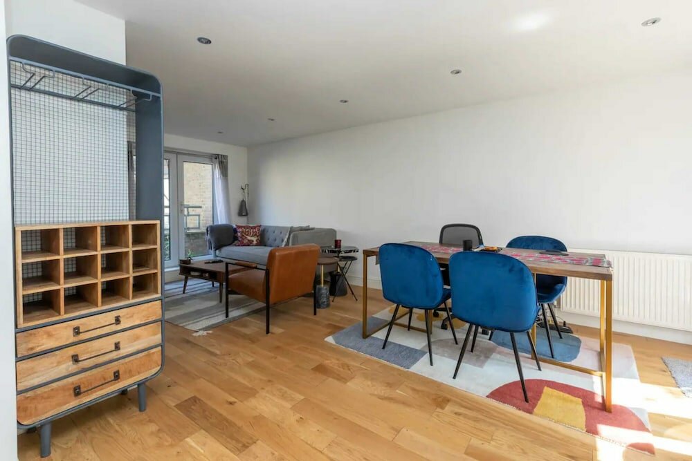 Фото Modern & Spacious 2bd Flat - Westbourne Park