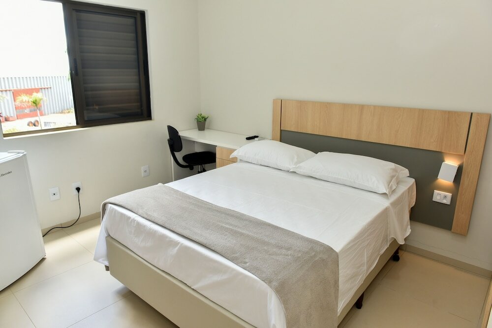 Фото Hotel Plaza Garden