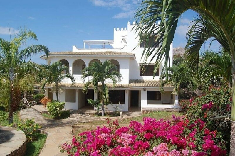 Гостиница Kibali Fabulous Five Bedroom Apartment