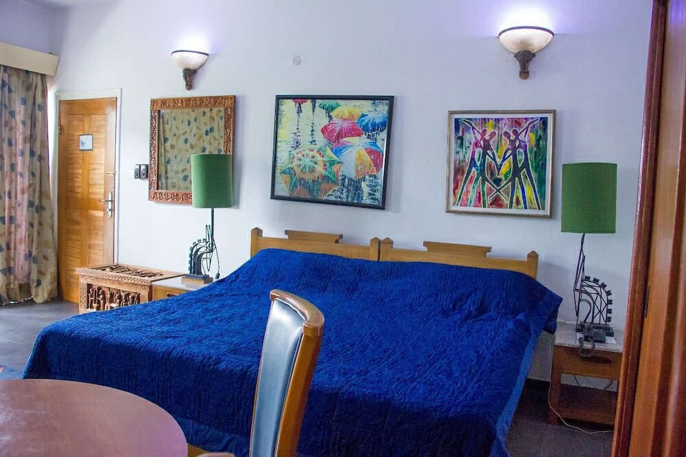 Фото Elliotnass Hotel