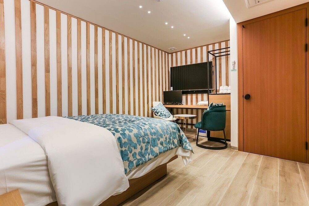 Фото The Post Hotel