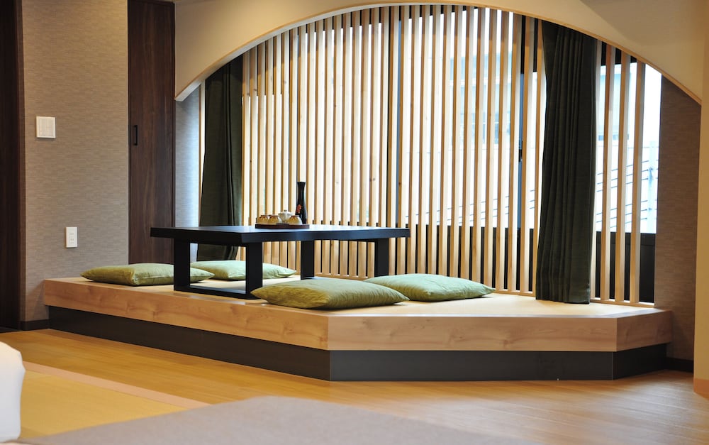 Фото Senlax Inn Osaka