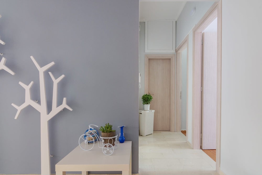 Фото Adorable 2 Bedrooms Apartment in Athens