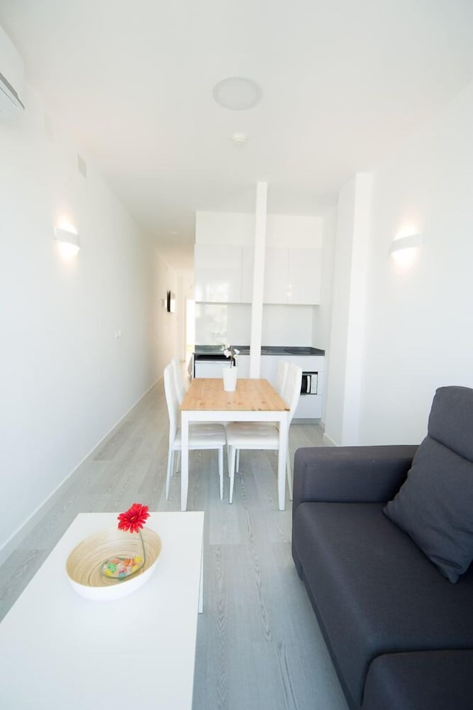 Фото Almar 52 Suites