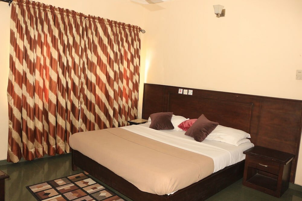 Фото Liz Ani Hotel Annex