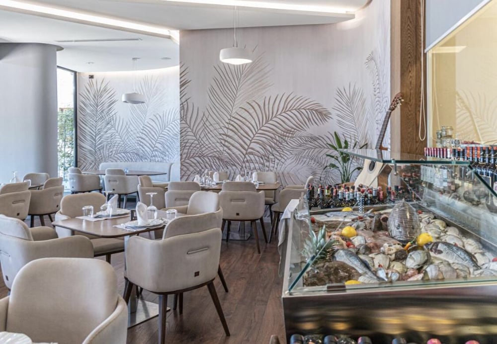 Фото Yacht Hotel