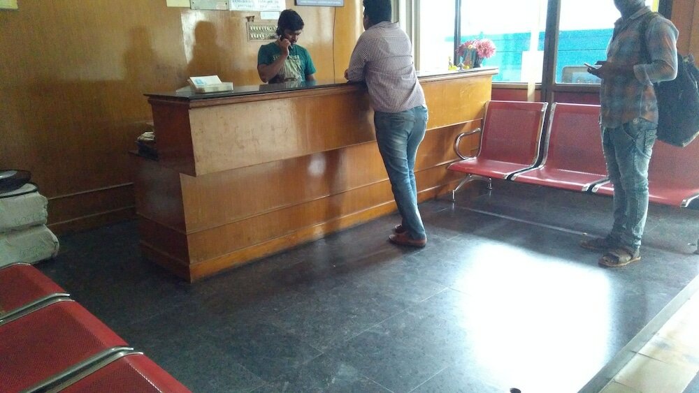 Фото Iroomz Nama Residency