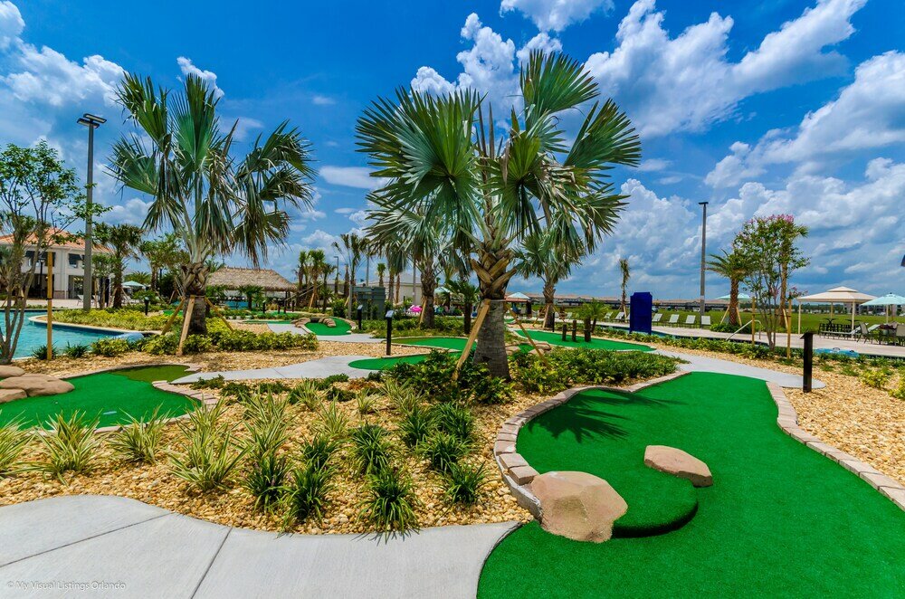 Фото Stylish Home w Private Pool, 10 Min. From Disney!