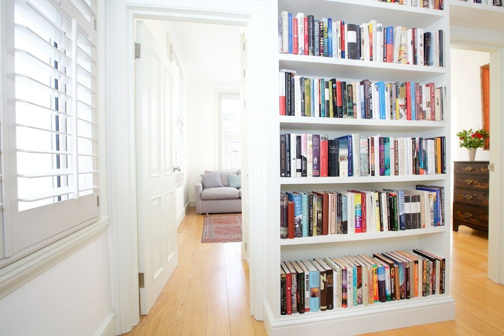 Фото Altido English Retro 2br Apt Near Battersea Park